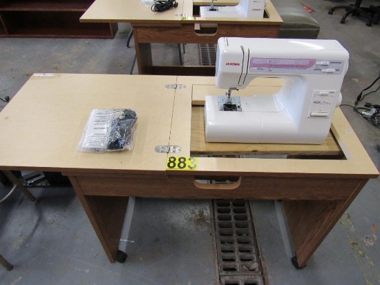 Janome 4623LE Plus sewing machine w/cabinet