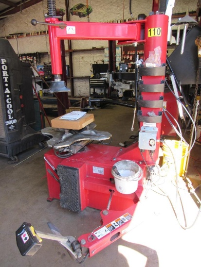 Hunter Engineering Co TCX53 tire mounting machine