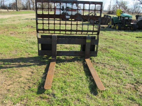 Bobcat skid steer pallet forks