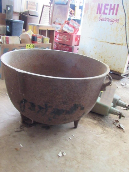 Cast iron 21" diameter wash pot