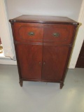 1950's GE radio phonograph in Duncan style cabinet