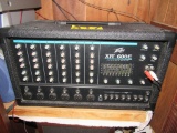 Peavy XR600E powered mixer with 6 inputs (2) peavey 112DL speakers with cables and microphone