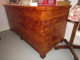 Cedar quilt chest