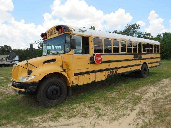 2008 IC Corporation CE200 PB10500 117,918 miles showing. , Engine Size/Type: International diesel