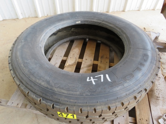 (1) Michelin 275-80R-24.5 retread