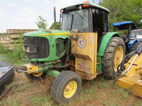 John Deere 6415 cab tractor