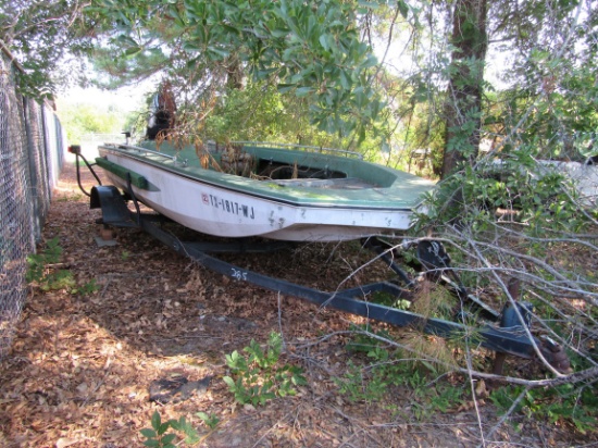 RoughNeck XL Fiberglass boat- NO TITLE