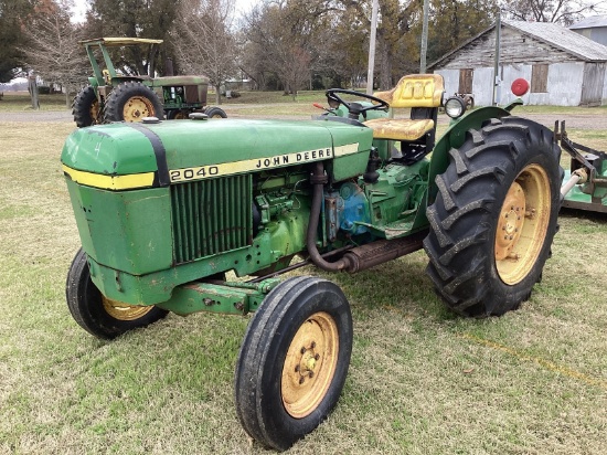 John Deere 2040 Tractor Hours unknown, 1 set of hydraulic remotes, 540 PTO