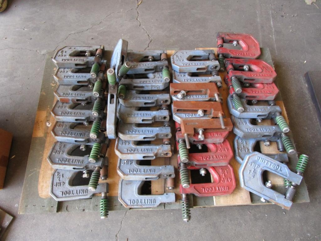 (31) Break press punches, up to 1 ¼†(sells as one lot)