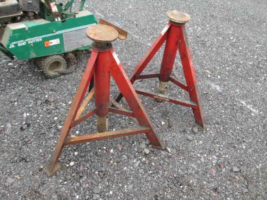 (2) Jack Stands