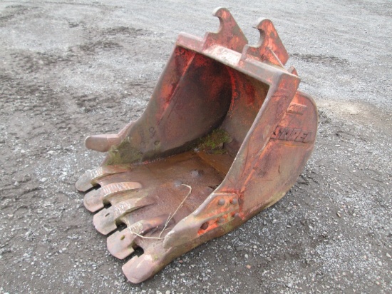 Sorel 36" Excavator Bucket With Teeth