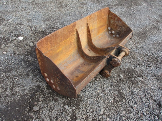 Caterpillar 48" Cleanup Bucket