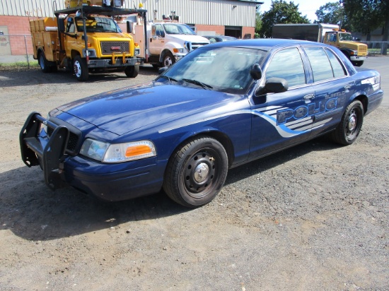 2011 Ford Crown Victoria 4 Door Sedan