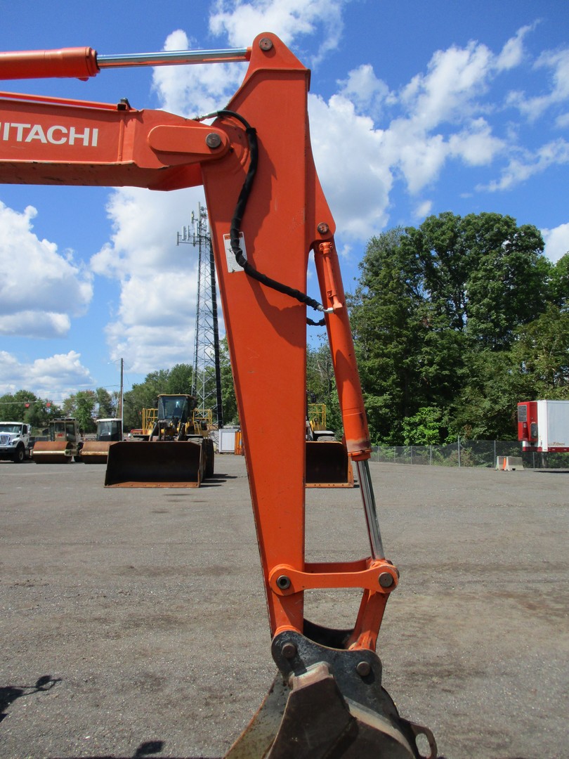 2007 Hitachi ZX80 Midi Excavator | Proxibid