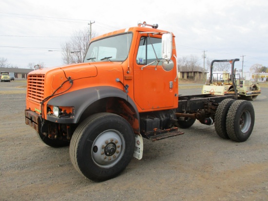 1993 International 4900 S/A Cab and Chassis