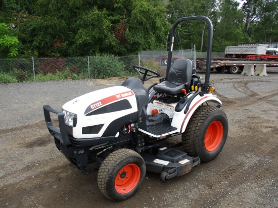 2011 Bobcat CT122 Tractor