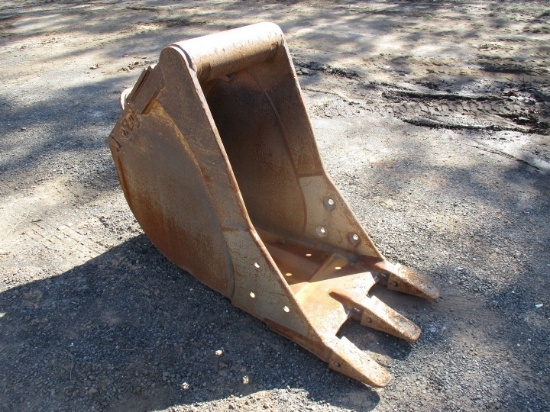 WR 24" Excavator Bucket With Teeth