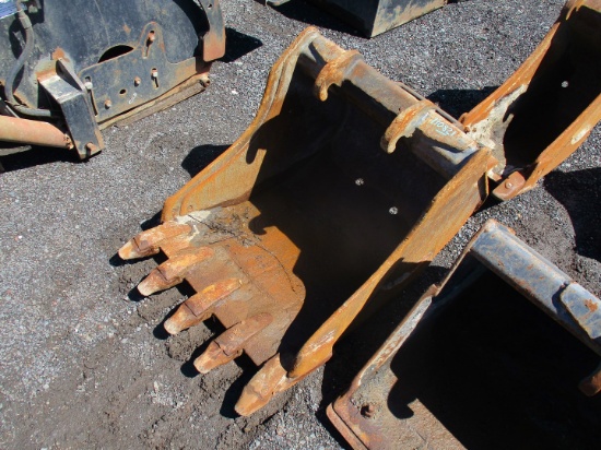 Bobcat 24" Bucket With Teeth