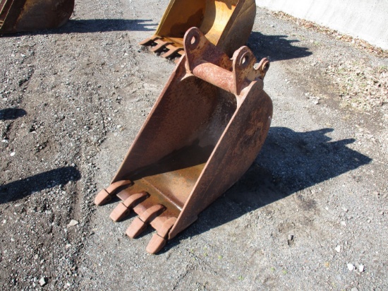 18" Geith Backhoe Bucket With Teeth