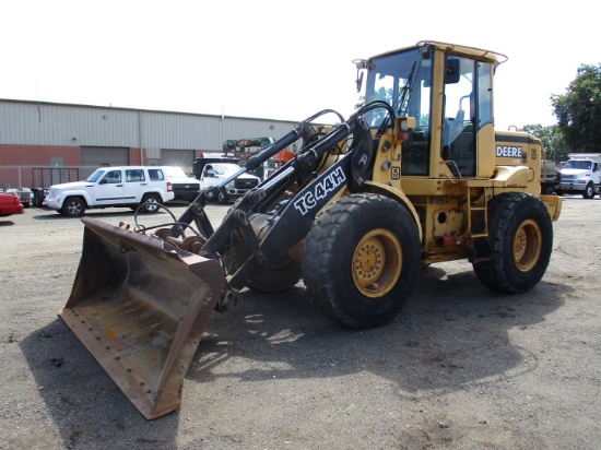 1999 John Deere TC44H Integrated Tool Carrier