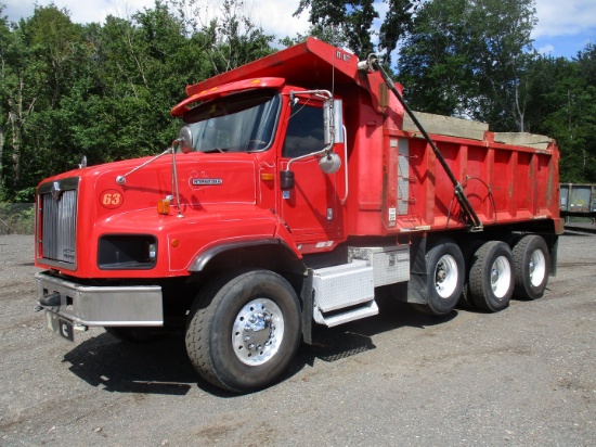 2001 International 5600i Tri/A Dump Truck