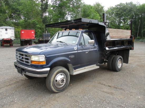 1997 Ford F-350 XLT S/A Dump Truck