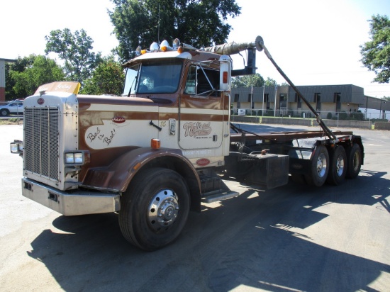 1985 Peterbilt 359 Tri/A Rolloff Truck