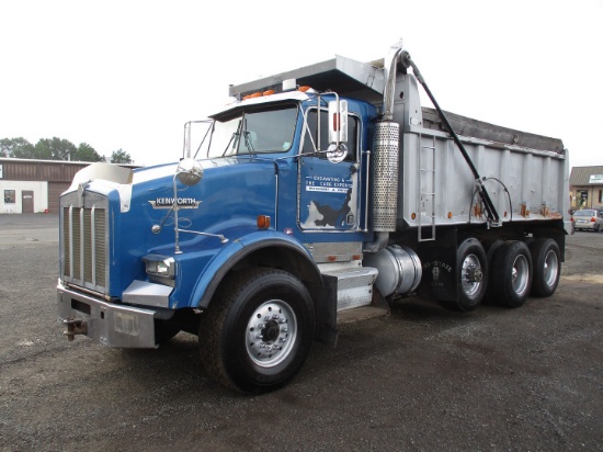 2000 Kenworth T800 Tri/A Dump Truck