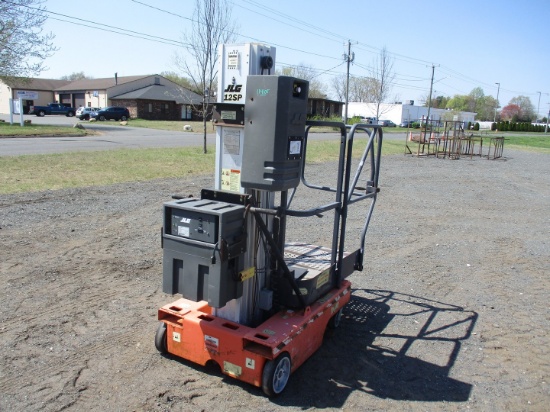 2003 JLG 12SP Man Lift