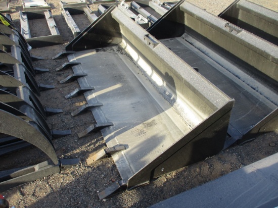 80" GP Bucket With Teeth
