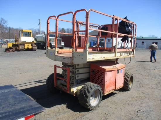 2001 JLG 260 MRT Scissor Lift
