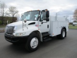 2002 International 4300 S/A Utility Body Truck