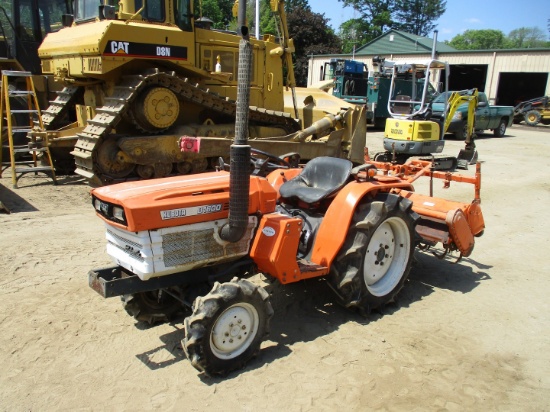 Kubota B1600 Tractor