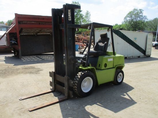 Clark C500 Forklift