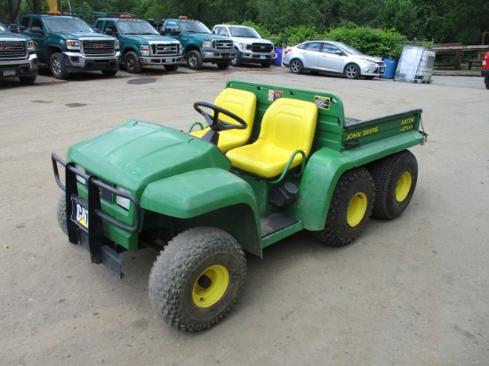 John Deere Gator UTV