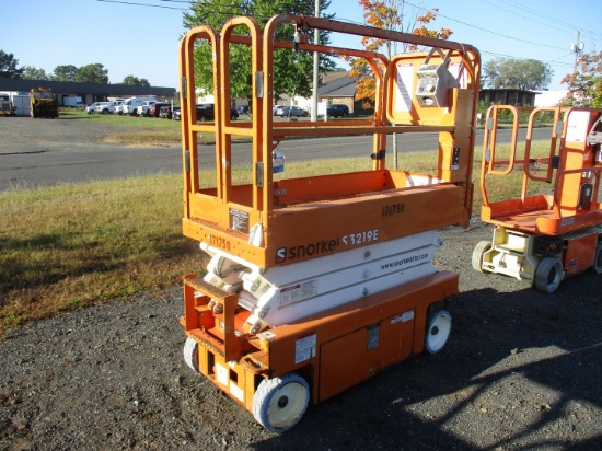 2016 Snorkel S3219E Electric Scissor Lift