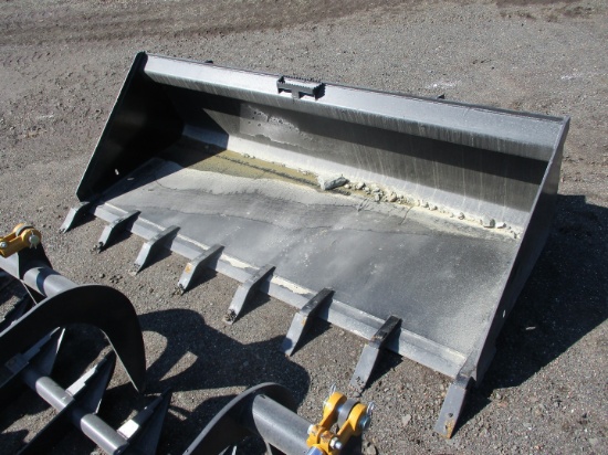 80" GP Bucket With Teeth