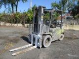 CLARK GTS30 FORKLIFT