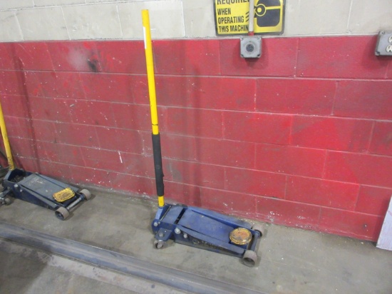 NAPA FLOOR JACK