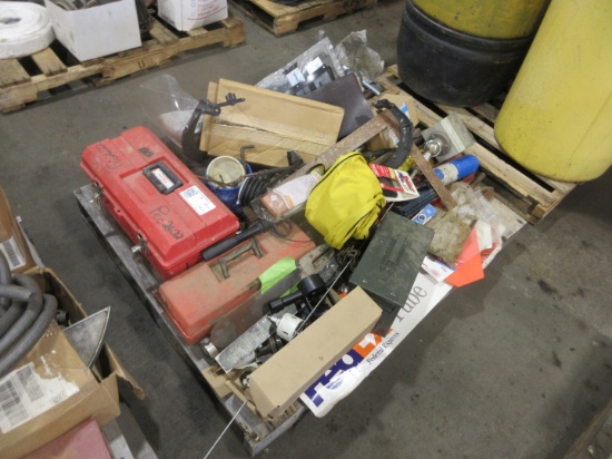 QUANTITY OF ASSORTED TOOLS AND ACCESSORIES
