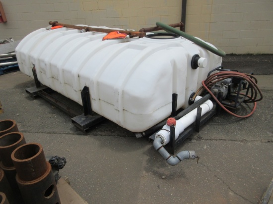 1400 GALLON PLASTIC WATER TANK