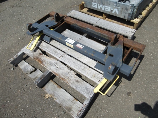 SKID STEER COUPLER ADAPTER PLATE