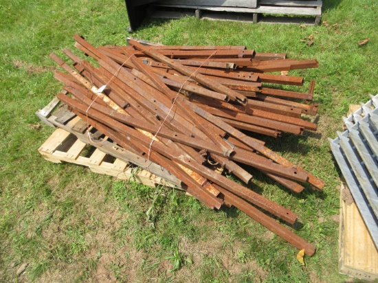 QUANTITY OF 1.5" STEEL SQUARE STOCK