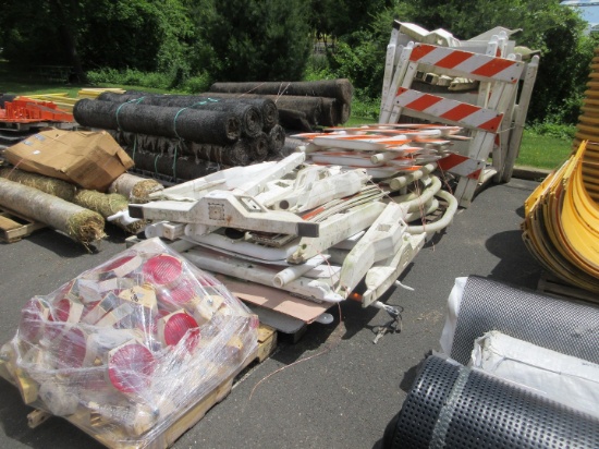 QUANTITY OF PLASTIC ROAD BARRICADES