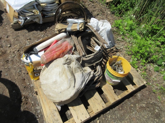 QUANTITY OF ASSORTED MASONRY TOOLS,