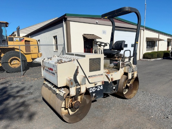 1999 INGERSOLL RAND DD-24 DOUBLE DRUM VIBRATORY ROLLER