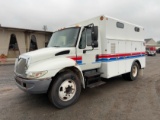 2002 INTERNATIONAL 4300 S/A ENCLOSED UTILITY TRUCK