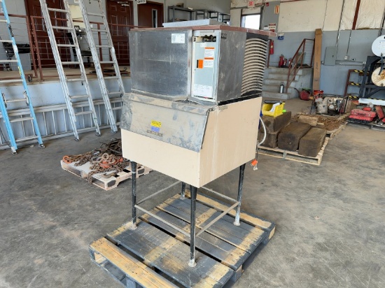 Manitowoc Ice Maker