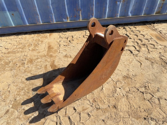 12" EXCAVATOR BUCKET WITH TEETH