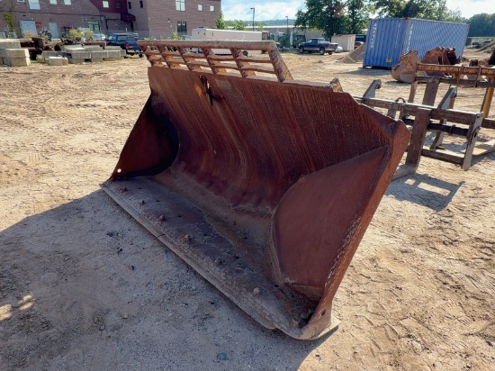 Hewitt 9' Side Dump Bucket